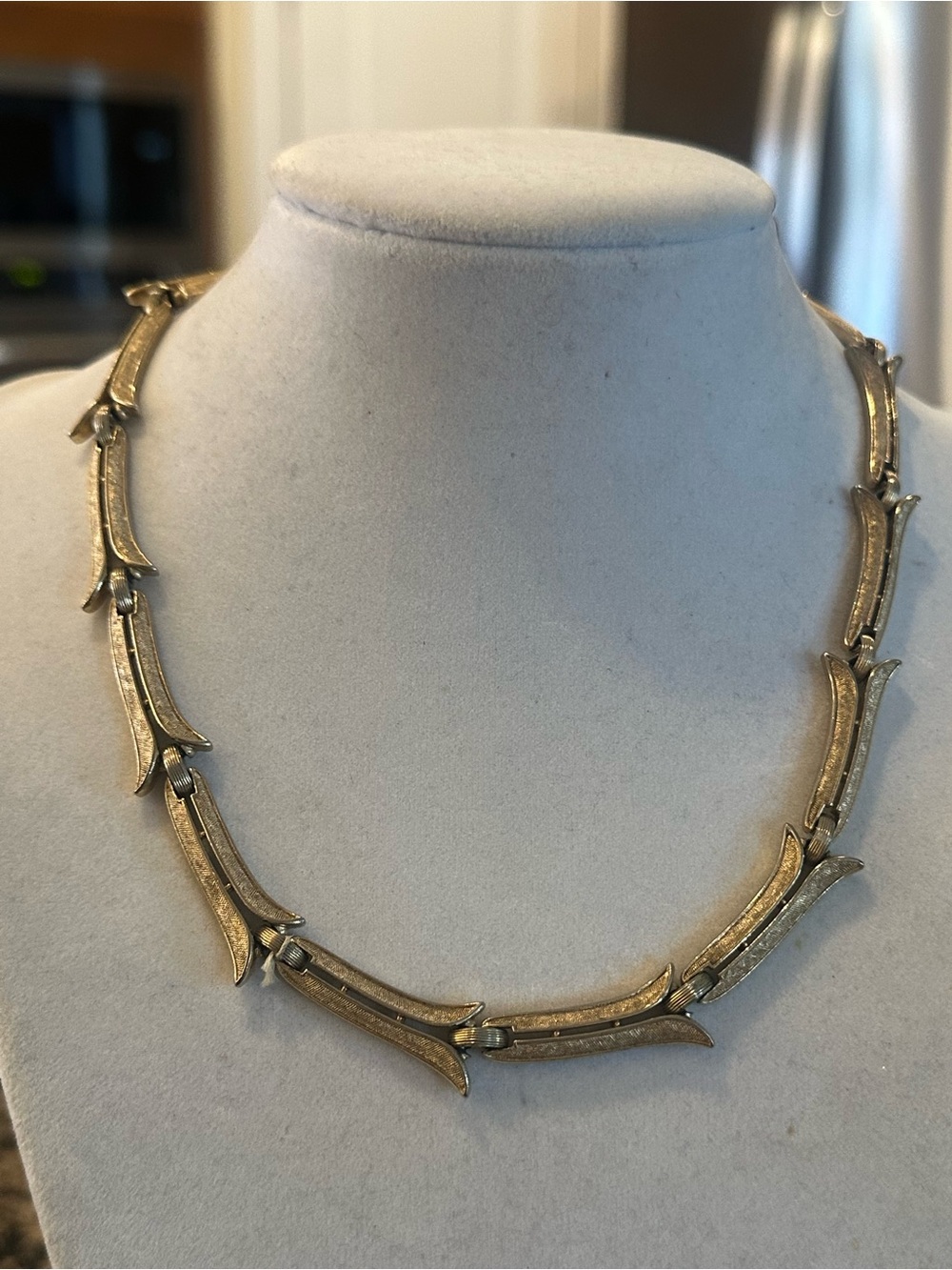 Trifari Vintage Dainty Gold Tone Brushed Collar Necklace c1960's Hinged
